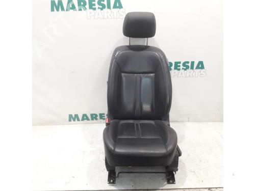 Used Left front seat RENAULT KOLEOS I (HY_) 2.0 dCi (HY0K) (150 hp) 31519786