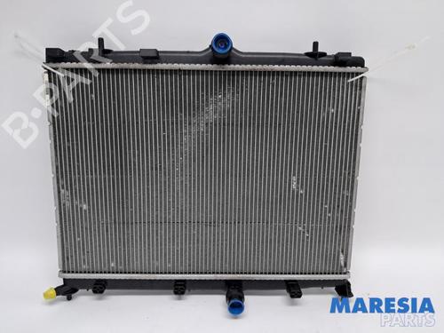 Used Water radiator Water radiator OPEL CORSA F (P2JO) 1.2 (68) (101 hp) 40093291 40093291