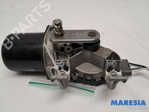 Used Front wiper motor RENAULT MEGANE IV Grandtour (K9A/M/N_) 1.3 TCe 115 (K9N9) (116 hp) 31534561