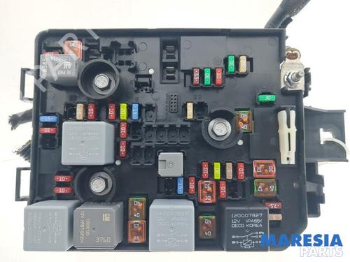 Used Fuse box Fuse box OPEL ADAM (M13) 1.0 (90 hp) 33296249 33296249