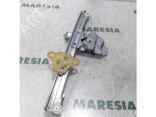 front-right-window-mechanism-renault-clio-iv-grandtour-kh_-2012-2013-2014-2015-2016-2017-2018-2019-2020-2021-31465882 main image