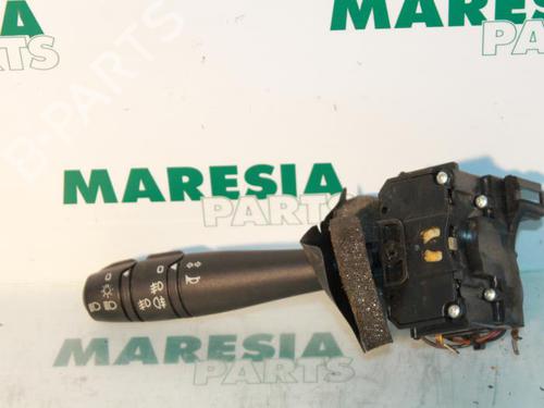 Used Steering column stalk Steering column stalk RENAULT LAGUNA I (B56_, 556_) 1.8 (94 hp) 31391226 31391226