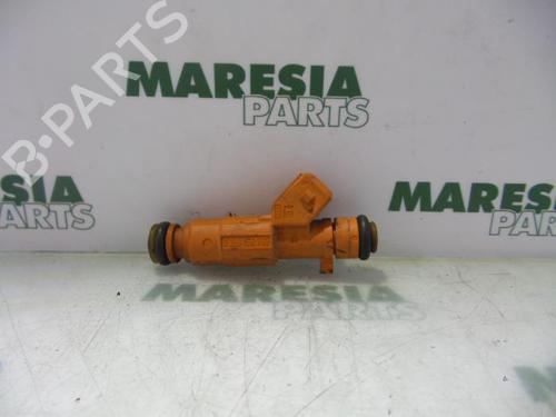 Used Injector ALFA ROMEO 147 (937_) 2.0 16V T.SPARK (937.AXA1, 937.AXC1, 937.BXC1) (150 hp) 31384955
