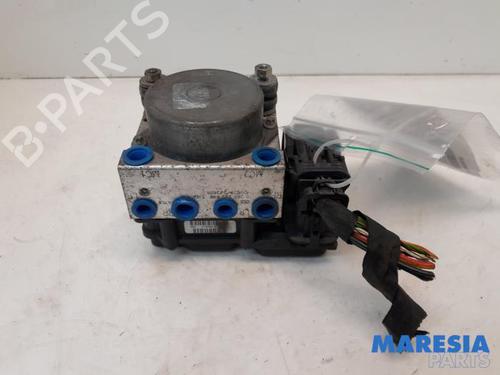 Used ABS pump FIAT 500 (312_) 1.2 (312AXA1A) (69 hp) 31409280