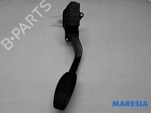 Pedal FIAT 500 (312_) 1.2 (312AXA1A) (69 hp) 31509105