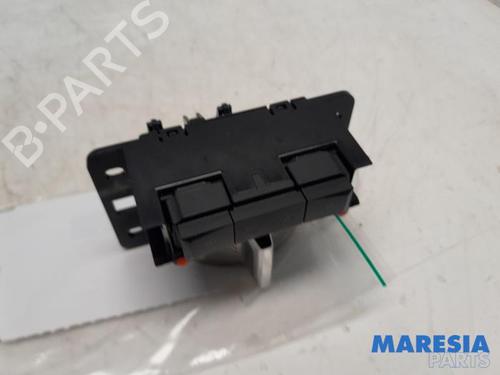 Selector da caixa CITROËN C4 III (BA_, BB_, BC_) ë-C4 (BCZKXC, BZCKSC) (136 hp) 31457516