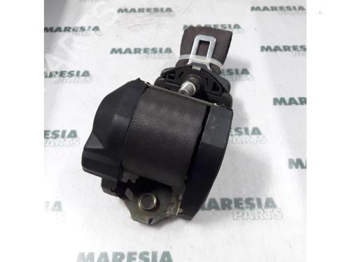 Used Rear right seatbelt FIAT PUNTO (188_) 1.9 JTD 80 (188.237, .257, .337, .357) (80 hp) 31529166