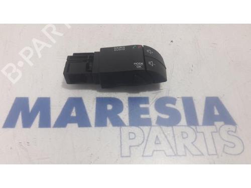 Used Switch RENAULT CLIO IV Grandtour (KH_) 1.5 dCi 90 (KHN3, KHN4) (90 hp) 31484961
