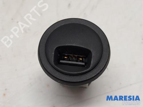 other-peugeot-208-i-ca_-cc_-2012-2013-2014-2015-2016-2017-2018-2019-2020-2021-31460157 main image