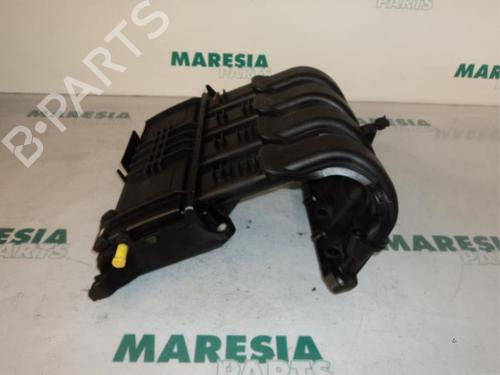 injection-rail-renault-clio-ii-bb_-cb_-1998-1999-2000-2001-2002-2003-2004-2005-2006-2007-2008-2009-2010-2011-2012-2013-2014-2015-2016-31459091 main image