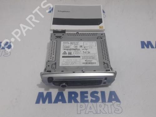 Used Radio RENAULT MEGANE III Grandtour (KZ0/1) 1.5 dCi (KZ09, KZ0D, KZ1G, KZ29, KZ14, KZ1W, KZ10, KZ1F,... (110 hp) 31446997