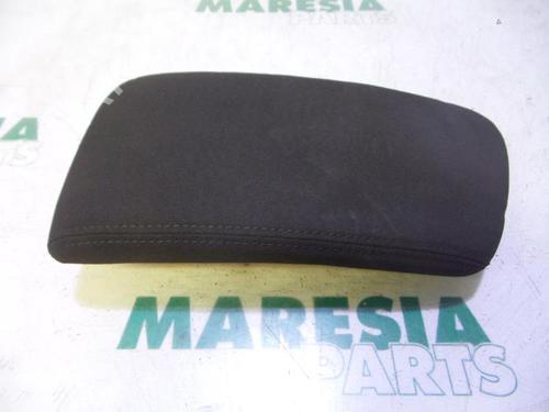 armrest-center-console-renault-laguna-iii-grandtour-kt01-2007-2008-2009-2010-2011-2012-2013-2014-2015-31457994 main image