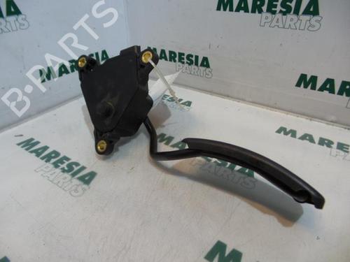 Used Electronic module Electronic module RENAULT MEGANE II Estate (KM0/1_) 1.9 dCi (KMRG, KM1G, KM0G, KM2C) (120 hp) 31447221 31447221