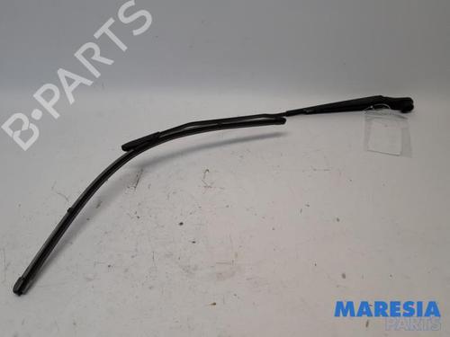 Used Front windshield wiper arm RENAULT SCÉNIC III (JZ0/1_) 1.4 16V (JZ0F, JZ1V) (131 hp) 31481267