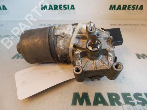 Used Front wiper motor ALFA ROMEO 147 (937_) 1.6 16V T.SPARK ECO (937.AXA1A, 937.BXA1A) (105 hp) 31442628