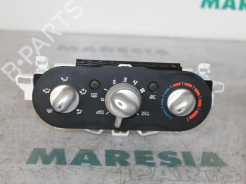 Used Climate control RENAULT TWINGO II (CN0_) 1.2 16V (CN0K, CN0V, CN0A) (76 hp) 31389841