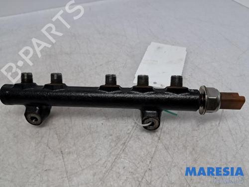 Used Injection rail Injection rail PEUGEOT 308 SW II (LC_, LJ_, LR_, LX_, L4_) 1.6 BlueHDi 120 (120 hp) 31503425 31503425