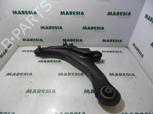 left-front-suspension-arm-renault-megane-ii-estate-km01_-2003-2004-2005-2006-2007-2008-2009-2010-2011-2012-31419149 main image