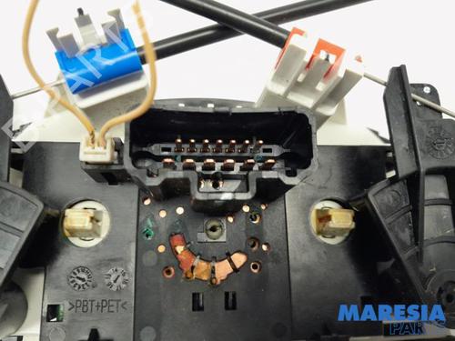 Climate control RENAULT TWINGO III (BCM_, BCA_) 1.0 SCe 70 | BP31416907I5