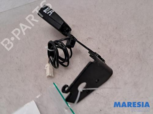 Used Seat buckle PEUGEOT 3008 I MPV (0U_) 1.6 THP (156 hp) 31497204