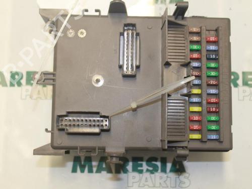 Used Fuse box RENAULT ESPACE IV (JK0/1_) 2.2 dCi (JK0H) (150 hp) 31470392