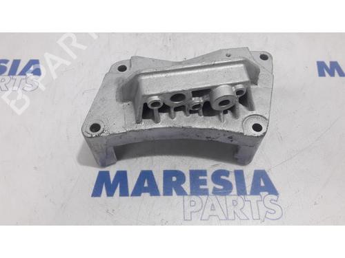 Used Gearbox mount FIAT PUNTO (199_) 1.3 D Multijet (80 hp) 31452293