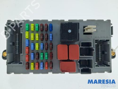 Used Fuse box Fuse box ALFA ROMEO 159 Sportwagon (939_) 1.8 TBi (939BXN1B) (200 hp) 33054811 33054811