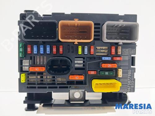 Used Fuse box CITROËN C4 Picasso I MPV (UD_) 1.6 THP 155 (156 hp) 32281185