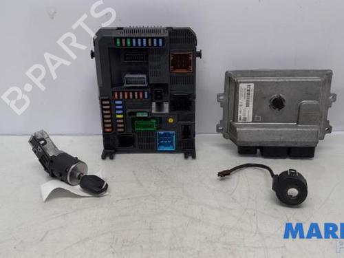 Used Engine control unit (ECU) PEUGEOT 208 I (CA_, CC_) 1.2 VTI 82 (82 hp) 31475944