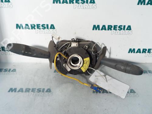 switch-fiat-doblo-mpv-119_-223_-2001-31439144 main image