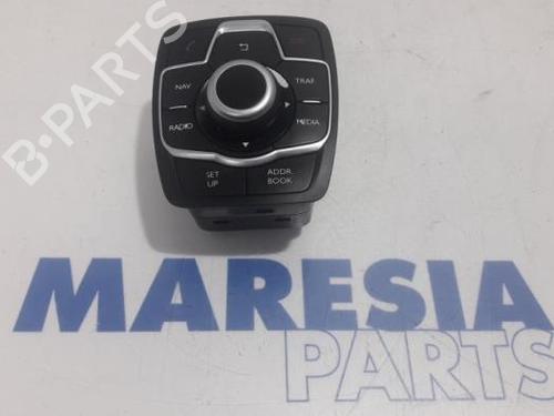 Used Display monitor PEUGEOT 508 I (8D_) 2.0 HDi Hybrid4 AWC (163 hp) 31536943