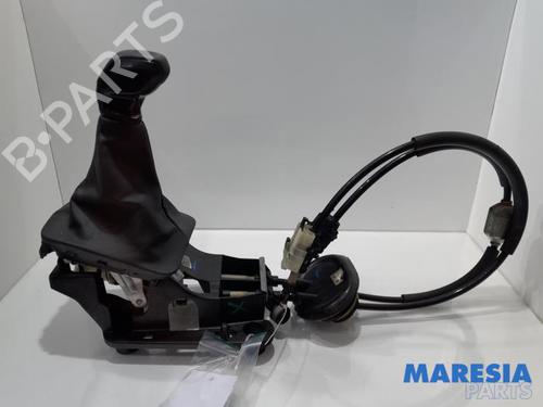 Used Gear lever CITROËN C3 III (SX) 1.2 VTi 82 (82 hp) 31415070