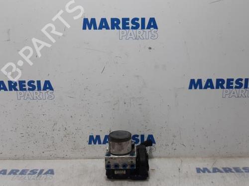 Módulo de ABS RENAULT MASTER III Van (FV) 2.3 dCi 100 FWD (FV0A, FV0B, FV0G, FV0K, FV0H) (101 hp) 31532761