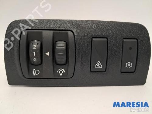 Used Switch RENAULT MEGANE III Grandtour (KZ0/1) 1.2 TCe (KZ2B, KZ11) (116 hp) 31469057