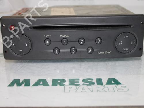 Used Radio RENAULT LAGUNA II Grandtour (KG0/1_) 2.2 dCi (KG0F) (150 hp) 31472917