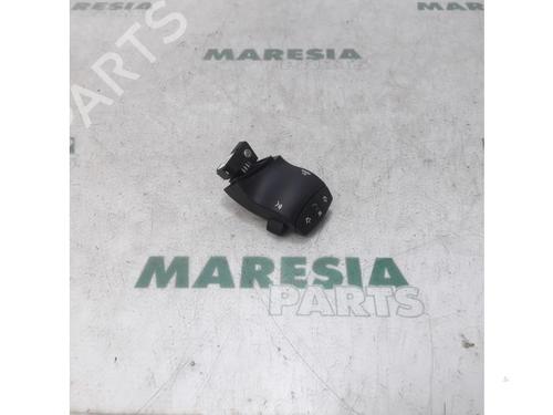 Used Switch RENAULT KOLEOS I (HY_) 2.0 dCi (HY0K) (150 hp) 31510102