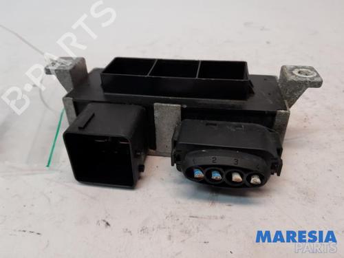 Used Electronic module RENAULT SCÉNIC III (JZ0/1_) 1.5 dCi (110 hp) 31495293