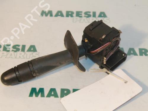 Used Steering column stalk RENAULT MEGANE I Coach (DA0/1_) 1.6 e (DA0F) (90 hp) 31426923