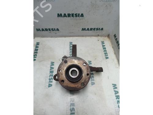 Used Left front steering knuckle RENAULT TWINGO I (C06_) 1.2 (C063, C064) (55 hp) 31485420
