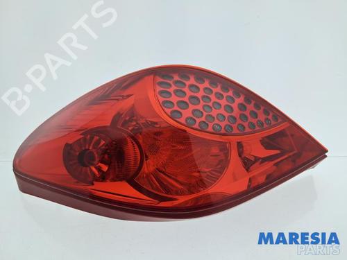 Used Right taillight Right taillight 37034360 37034360