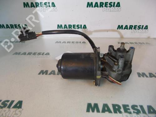 Used Front wiper motor RENAULT TWINGO I (C06_) 1.2 (C063, C064) (55 hp) 31526311