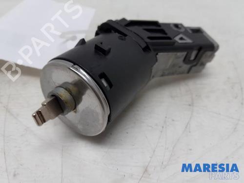 Used Ignition barrel PEUGEOT 308 SW II (LC_, LJ_, LR_, LX_, L4_) 1.2 THP 110 (110 hp) 31411827