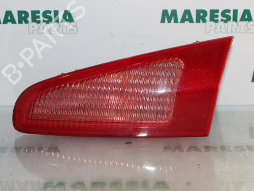 Used Right taillight ALFA ROMEO 147 (937_) 2.0 16V T.SPARK (937.AXA1, 937.AXC1, 937.BXC1) (150 hp) 31503699