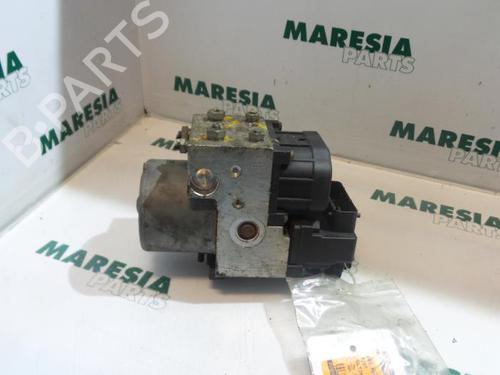 Used ABS pump FIAT MULTIPLA (186_) 1.6 100 16V (186AXA1A) (103 hp) 31426229
