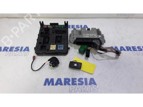 Used Engine control unit (ECU) PEUGEOT 308 I (4A_, 4C_) 1.6 HDi (109 hp) 31531624