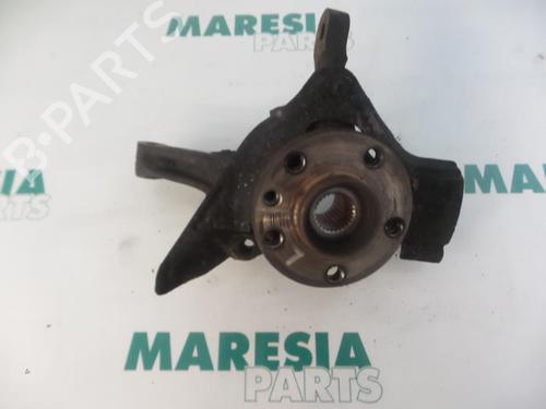 Used Left front steering knuckle FIAT ULYSSE (220_) 2.0 (220.AC5) (121 hp) 31414972