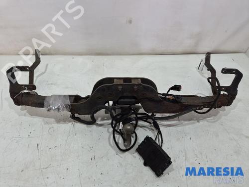 Used Tow ball/Mechanism Tow ball/Mechanism 37992442 37992442