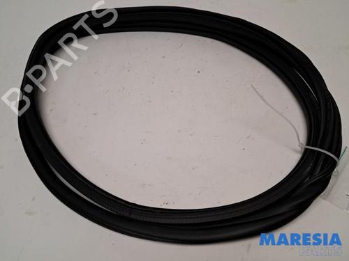Used Rubber door seal CITROËN C3 III (SX) 1.2 VTi 82 (82 hp) 31535243
