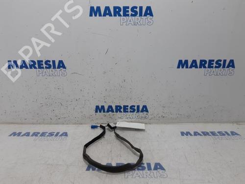 Antenne/Base RENAULT MEGANE IV Hatchback (B9A/M/N_) 1.2 TCe 130 (B9MR) (130 hp) 31384183