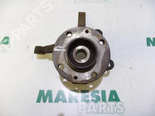 Used Right front steering knuckle RENAULT TWINGO I (C06_) 1.2 16V (C06C, C06D, C06K) (75 hp) 31530875